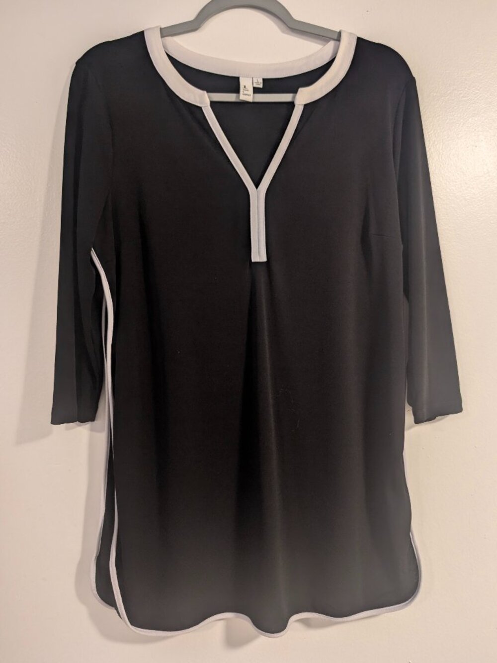 Jules and Leopold black and white blouse